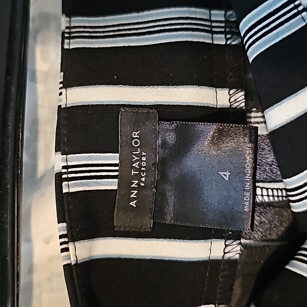 Pants - Picture 4 of 4